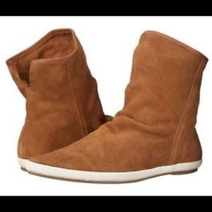 Sanuk | Spynxh Kat Slouch Bootie Suede